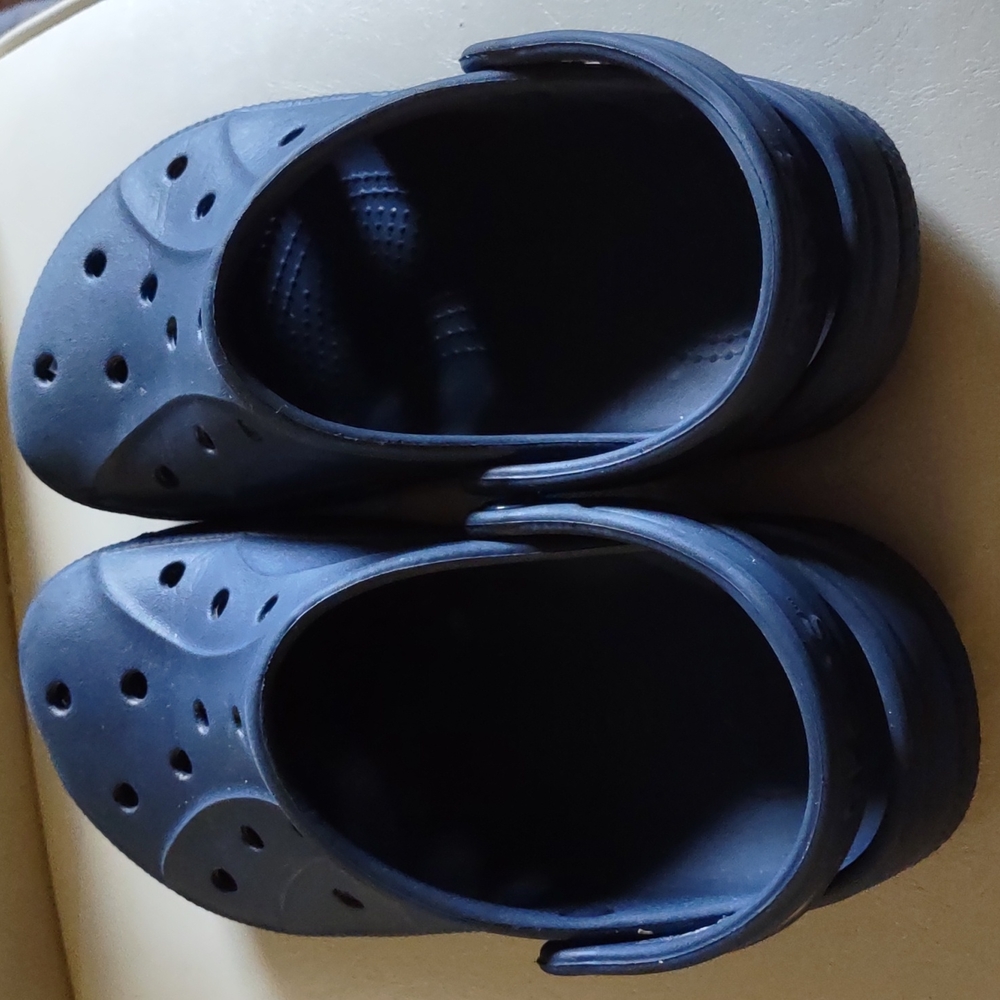 Crocs - Picture 2 of 3